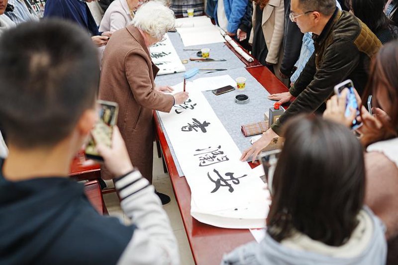 笔墨之韵：解读百色书法的独特魅力