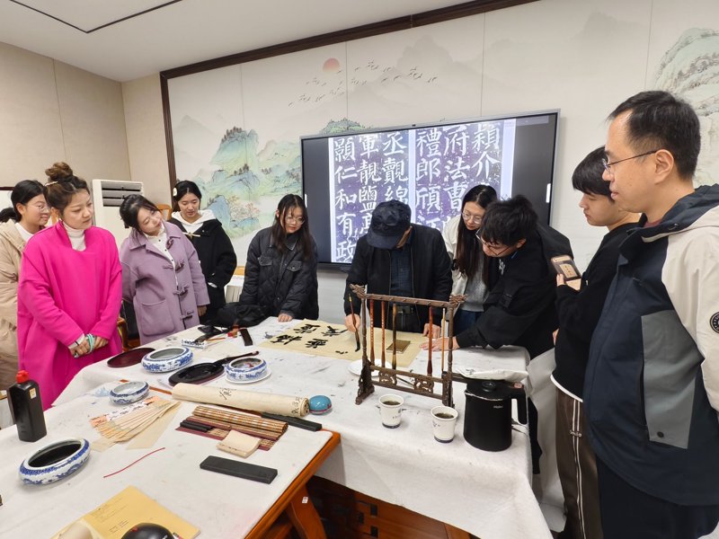 百色书法:一笔一画书写文化传承